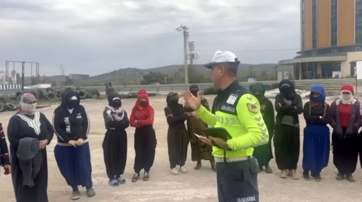 Osmaniye’de Aşırı Yolcu Taşınan Minibüse Ceza Kesildi