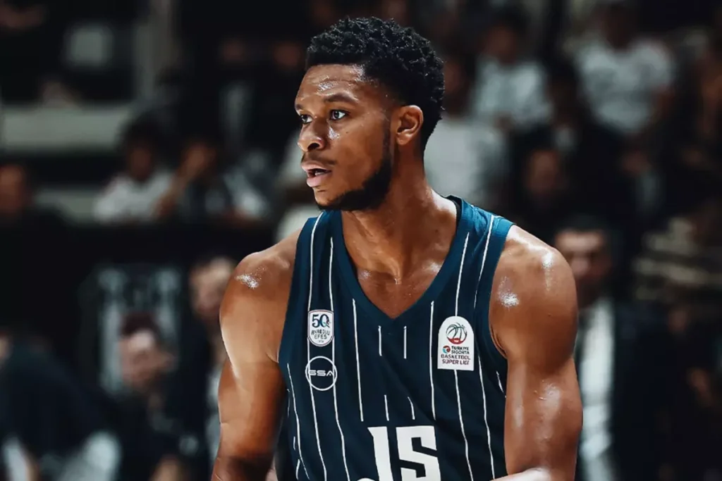 PJ Dozier’den Anadolu Efes’i Yıkan Haber! Forma Giyemeyeceği Süre Açıklandı