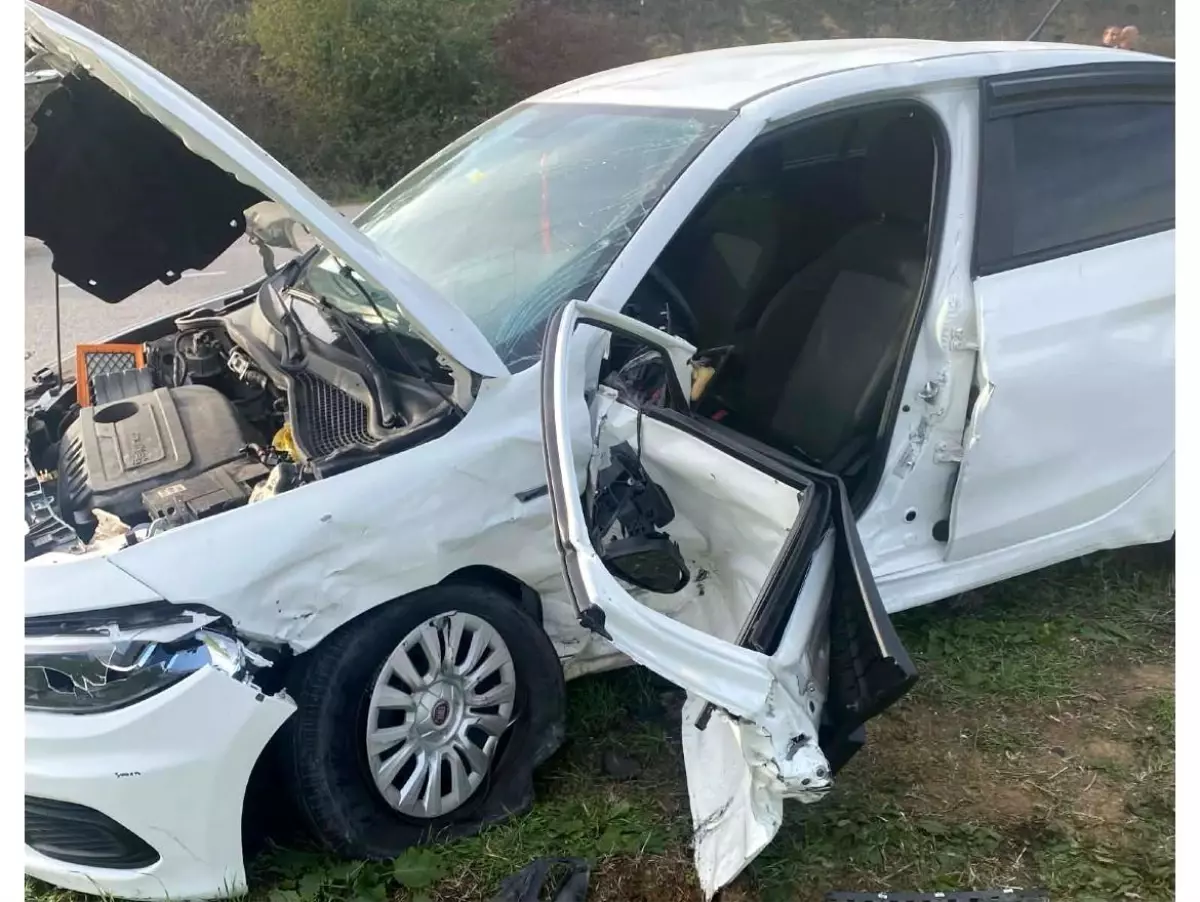 Sakarya’da Korkunç Kaza: 1’i Ağır 5 Kişi Yaralandı