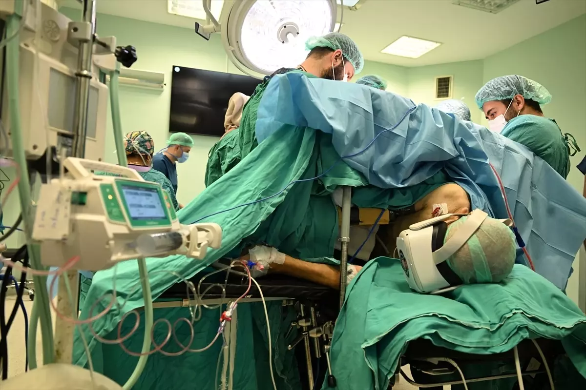 Ameliyat Olurken İstanbul’u Gezdi: Sanal Gerçeklik Gözlüğü Hastaları Nasıl Rahatlatıyor?