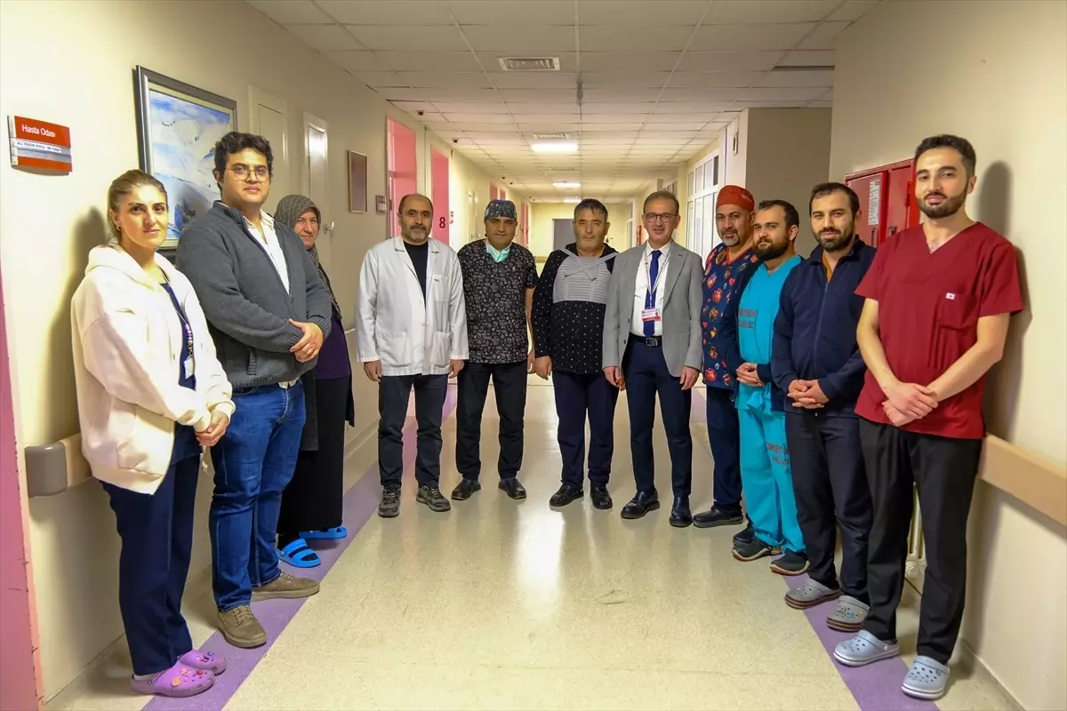 Sivas’ta ECMO Desteğiyle Gerçekleştirilen Kalp Ameliyatı Tarihe Geçti