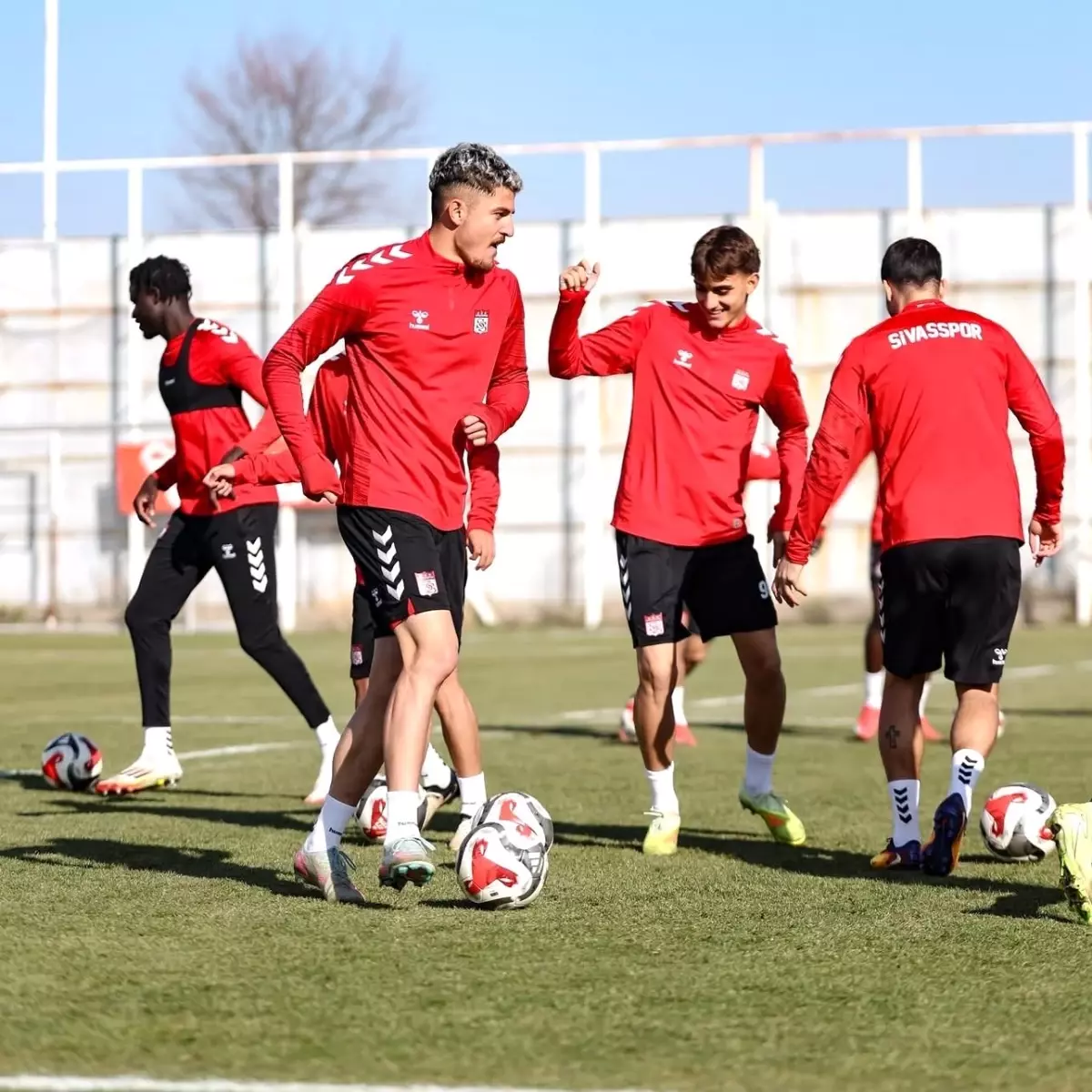 Sivasspor, Boluspor Maçına Hazırlanıyor: Antrenman Detayları ve Taktik Çalışmaları