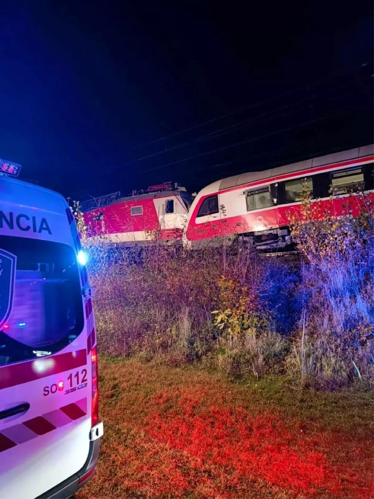 Slovakya’da Tren Kazası: 18 Yaralı