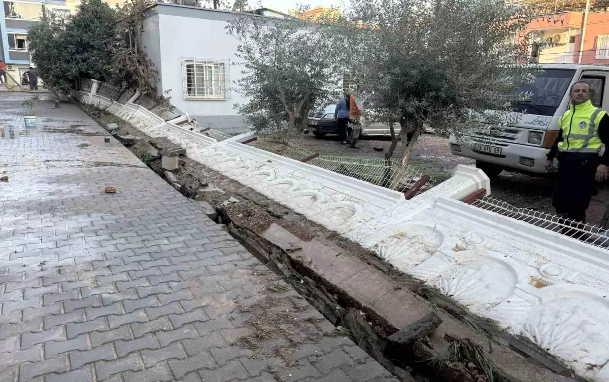 Tarsus’ta Su Borusu Patladı, Bahçeler Suya Gömüldü