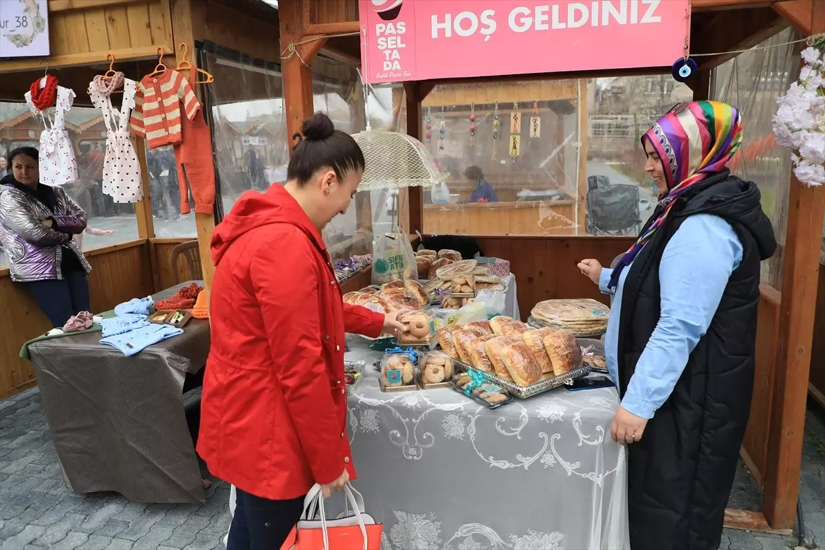 Talas’ta Kadın Üretici Pazarı Açıldı