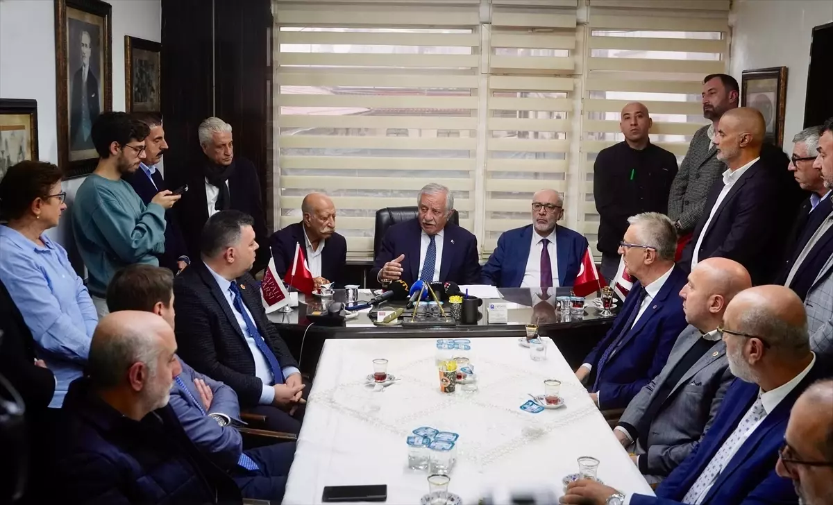 TBMM Başkanvekili Celal Adan Kapalıçarşı Esnafıyla Buluştu