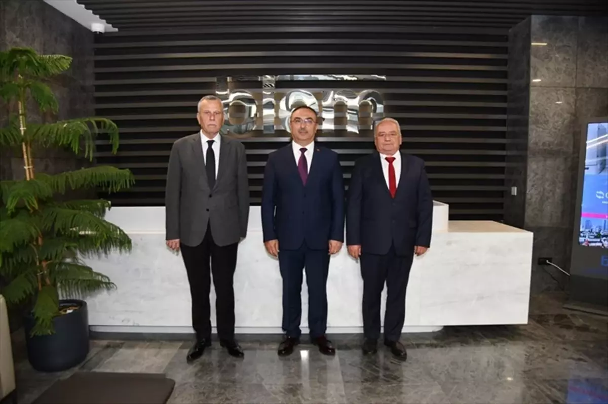 Vali Soytürk’ün Biem İlaç Ziyareti