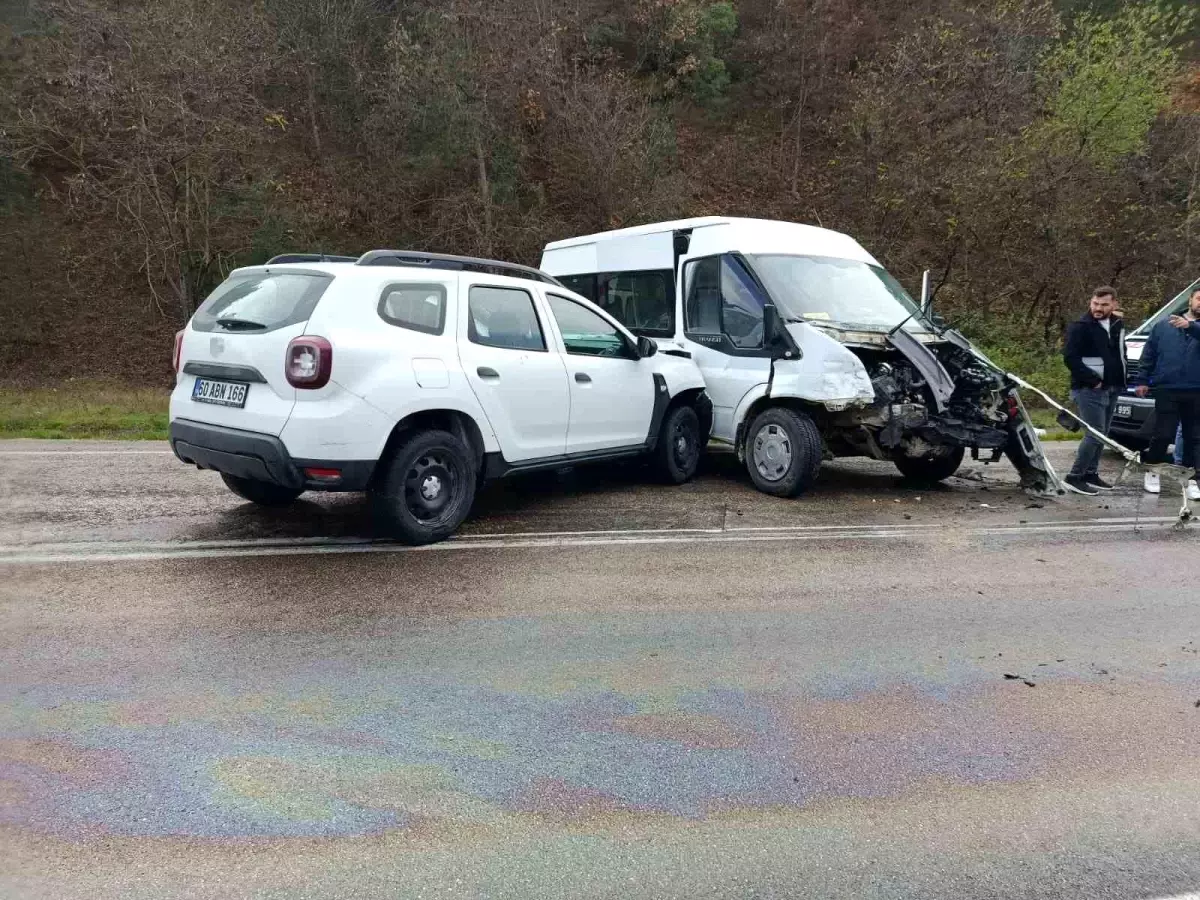 Niksar’da Zincirleme Kaza: 9 Yaralı
