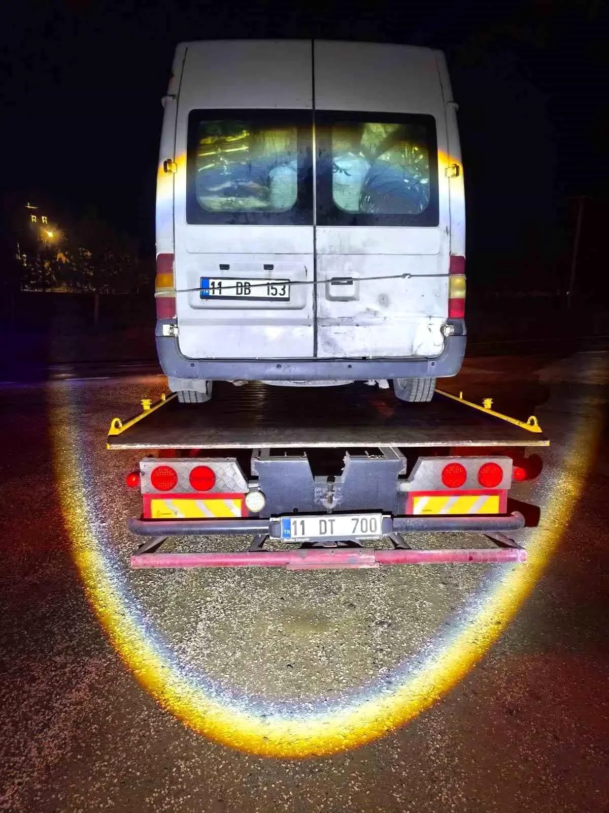 Bilecik’te Yakalanan Minibüs Otoparka Çekildi