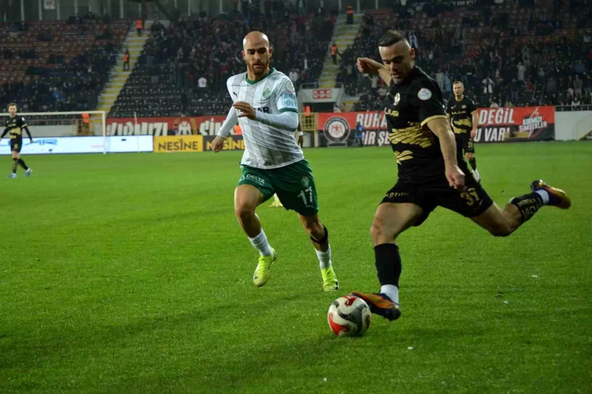 Çorum FK, Iğdır FK’yi 3-1 Yenerek Üst Tura Yükseldi ve Ligde Liderlik Mücadelesine Hız Kattı