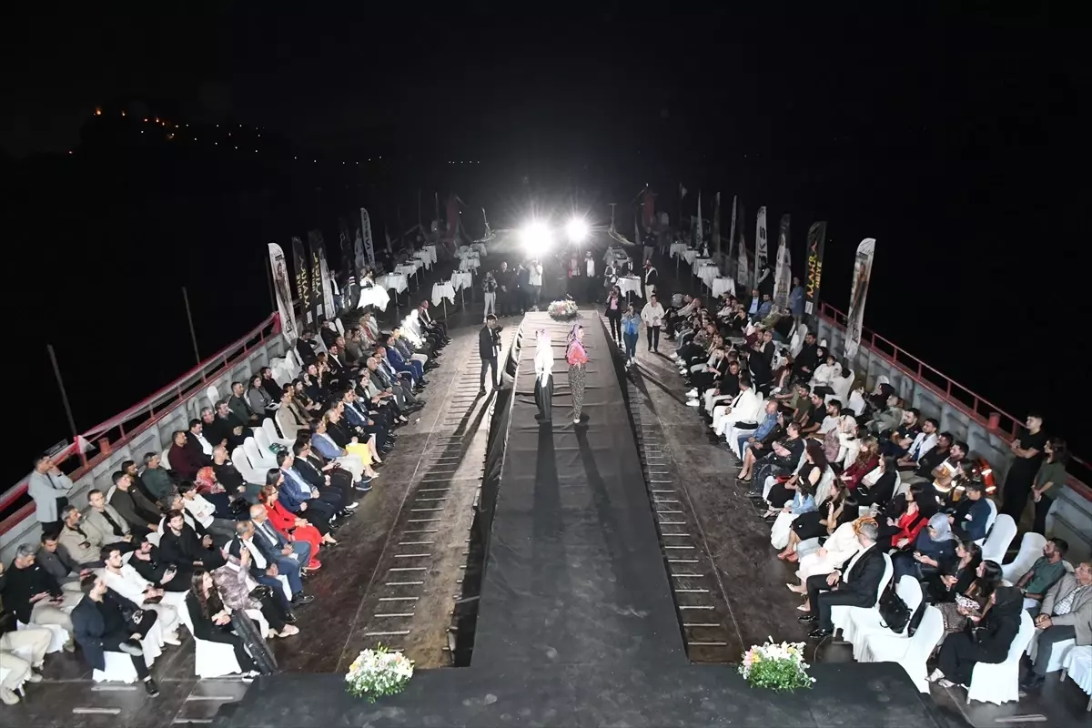 Pertek’te Rüya Defilesi Düzenlendi