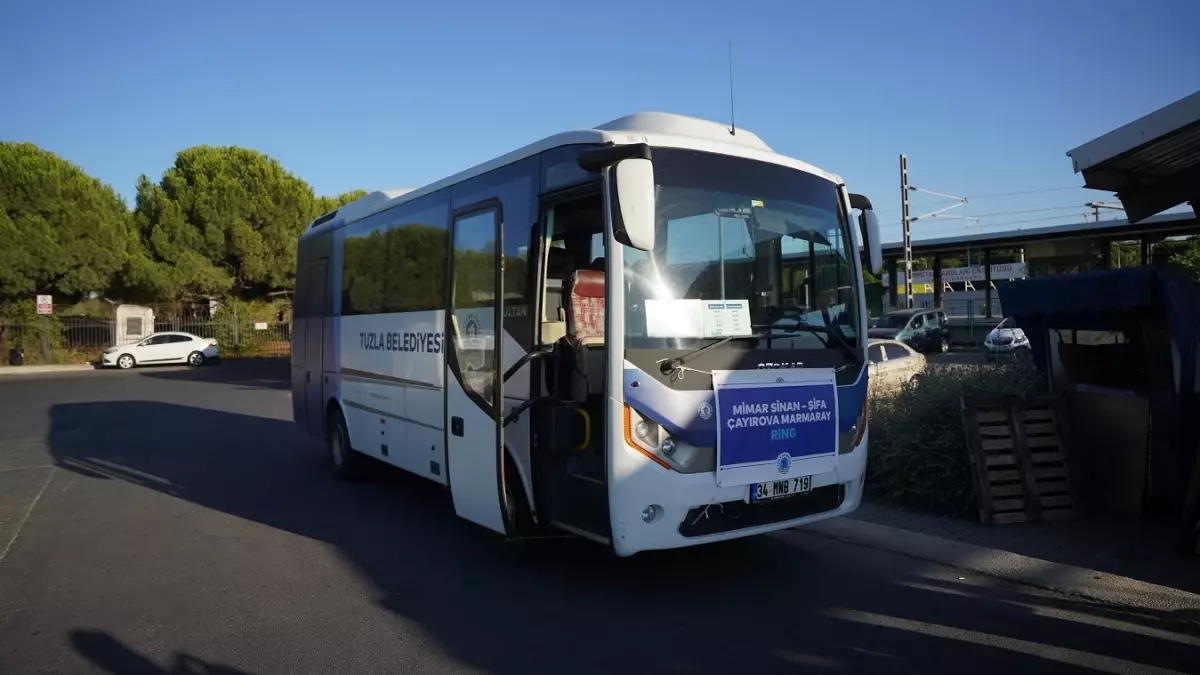 Tuzla Belediyesi’nin Ücretsiz Ring Seferleri Binlerce Vatandaşı Harekete Geçirdi