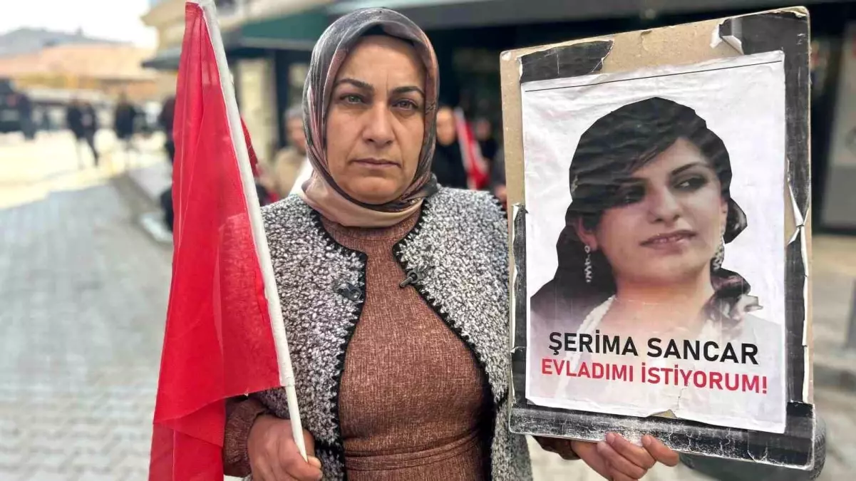 Vanlı anne: “Artık evlatlarımızı değil, silahları gömsünler”