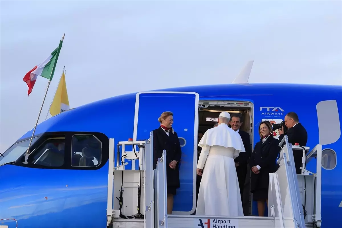 Papa 14. Leo’nun Türkiye’ye İlk Resmi Dış Gezisi: Anıtkabir’den İstanbul’a Uzanan Tarihi Yolculuk