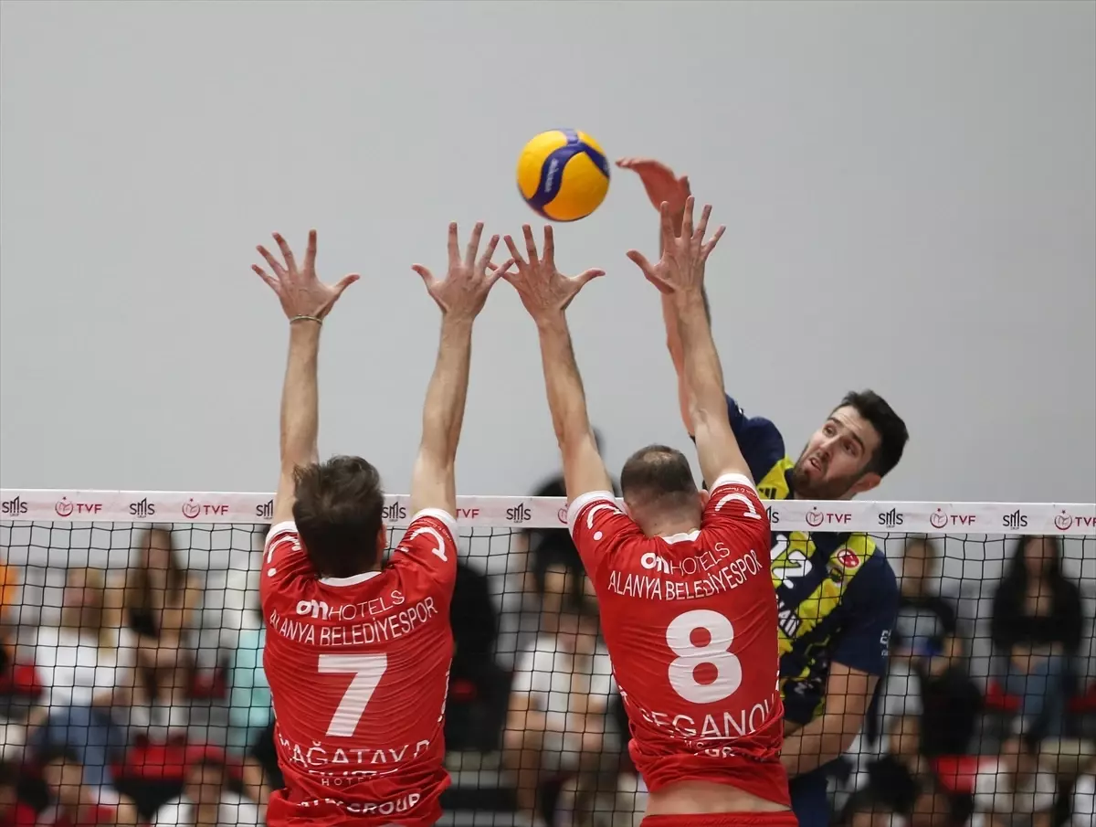 Fenerbahçe 3-0 Alanya Belediyespor’u Yendi