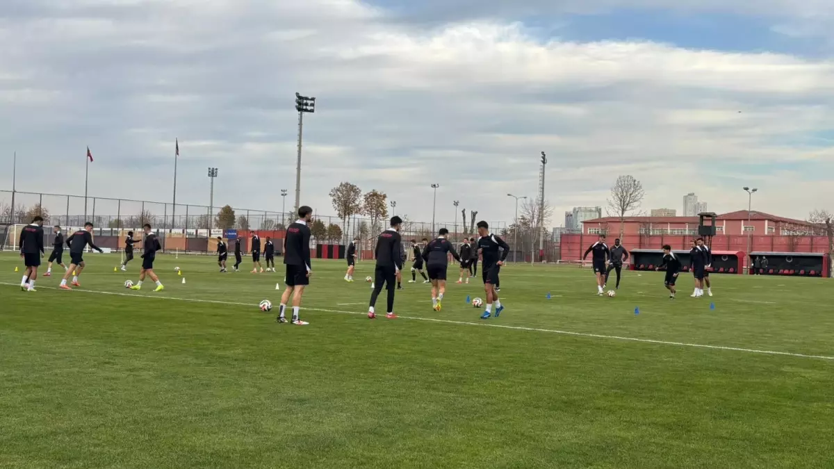 Gençlerbirliği, Galatasaray Maçına Hazırlanıyor: Teknik Direktör Demirel’den Moral Dolu Açıklamalar