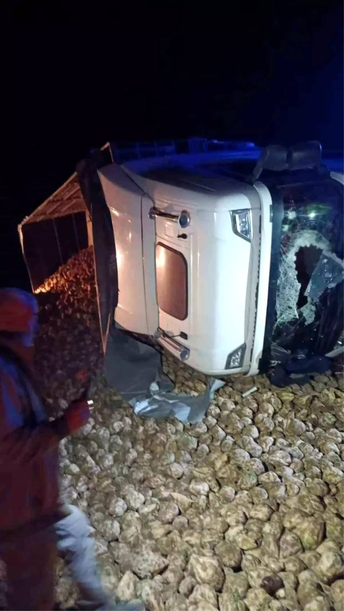 Yozgat’ta Tır Kazası: Sürücü Hayatını Kaybetti