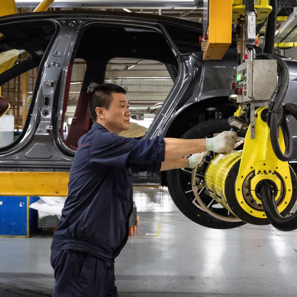 China Pushes Back Mass‑Production Timeline for Autonomous Vehicles After Fatal Crash