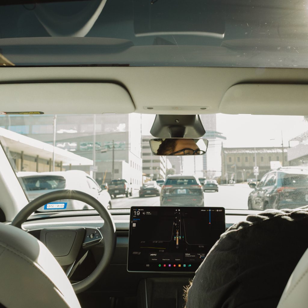 Tesla’s Robotaxi Dreams Ignite Wall Street, Yet Real‑World Progress Lags