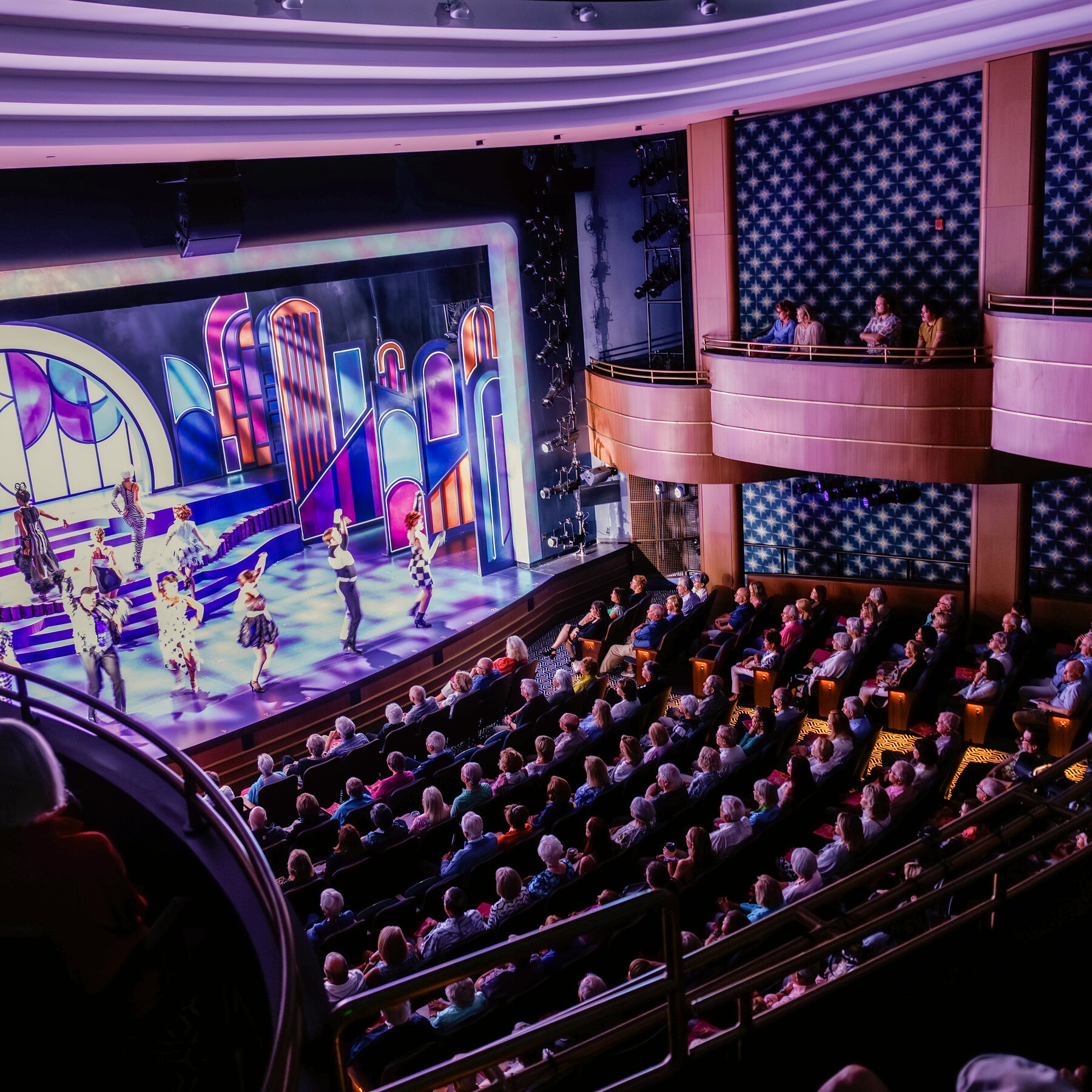 As Regional Theaters Struggle, Some Defy the Odds