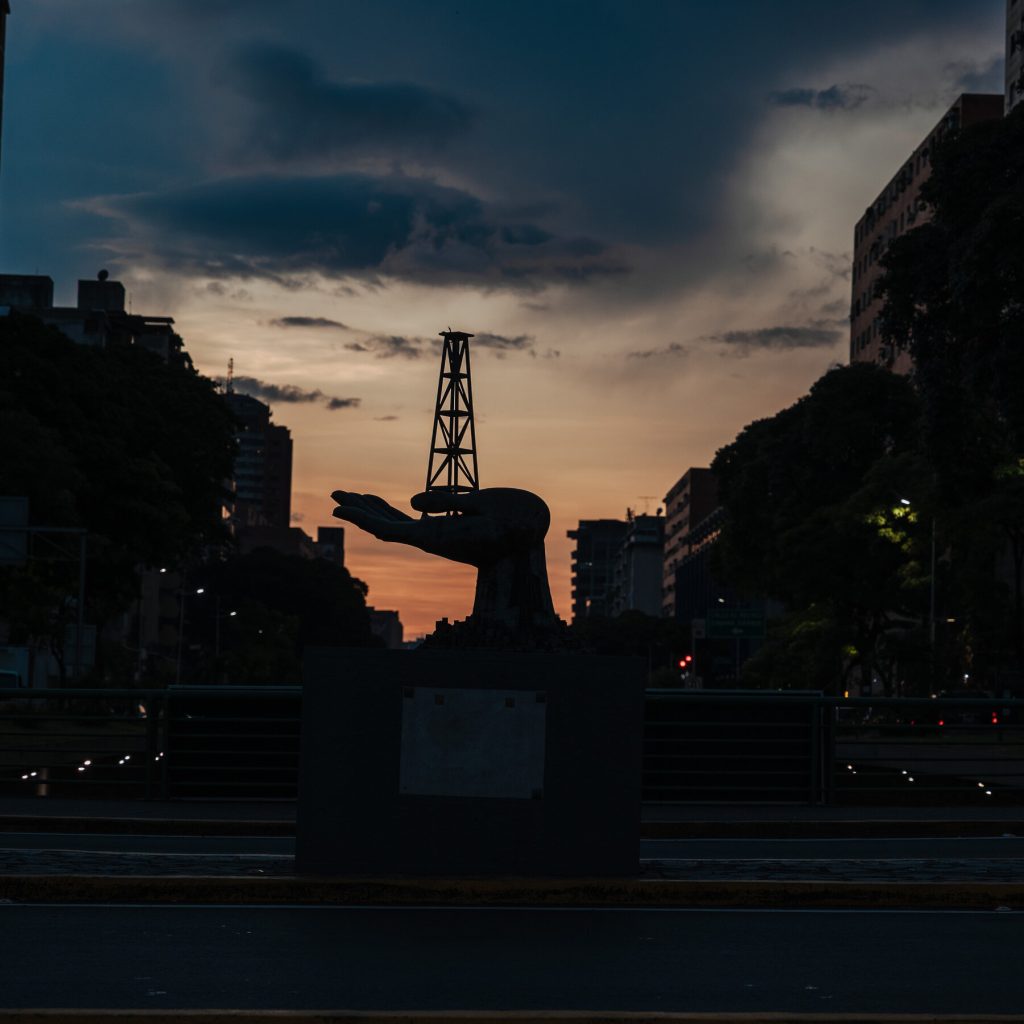 Trump Alters Chevron‑Venezuela Deal; Maduro‑Linked Trader Rakes in Profits