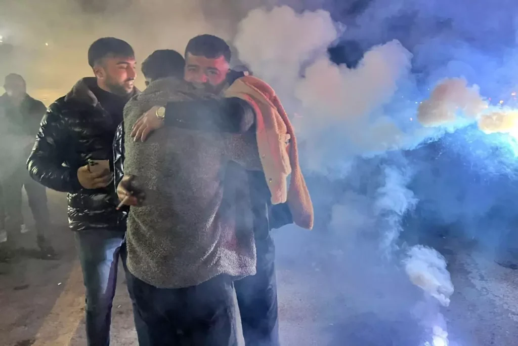 11’inci Yargı Paketi Sonrası Cezaevleri Önünde Bayram Atmosferi Yağdı