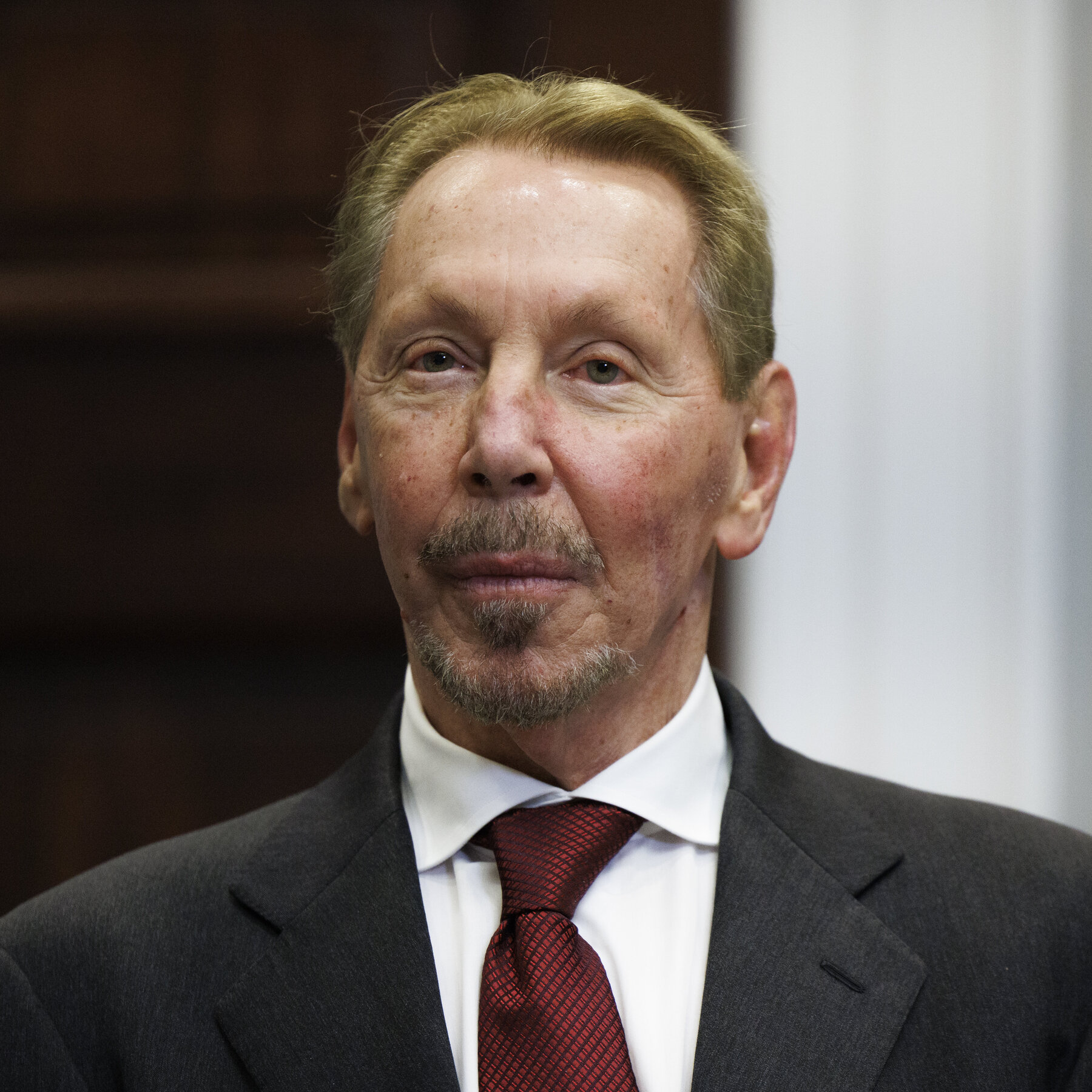 Questions Surround Larry Ellison’s Financing Pledge for Paramount’s Warner Bros. Bid