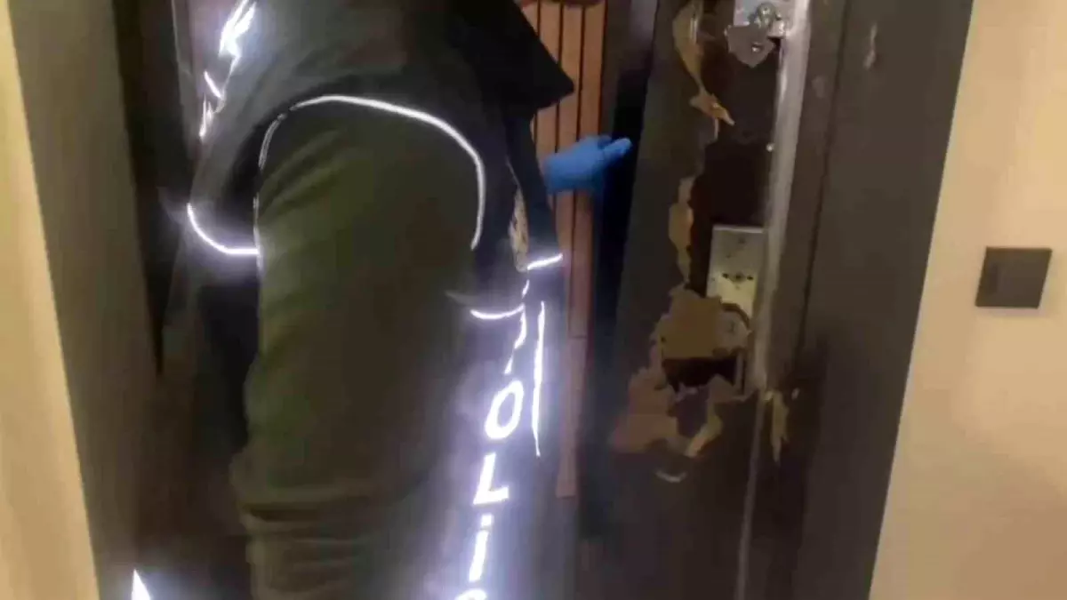 Adana’da Uyuşturucu Operasyonu: 14 Bin Ecza Ele Geçirildi