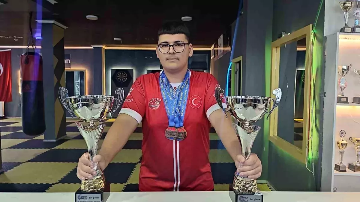 Faruk Berkay Atasayar: Dartta Dünya Şampiyonu