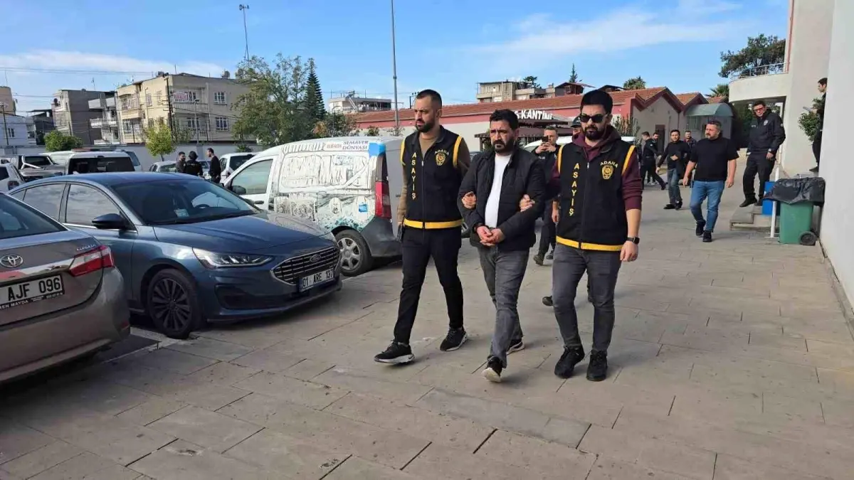 Adana’da Firari Hükümlü Alışveriş Merkezinde Kıskıvrak Yakalandı