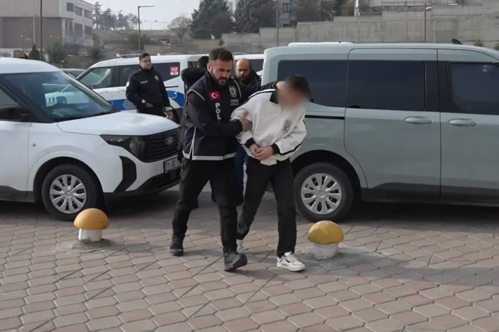 Önce darp, sonra gasp! Çıplak görüntüler için 100 bin TL talep edildi