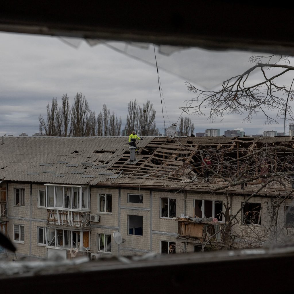 Russia Launches Airstrikes on Ukraine Hours After Zelensky Labels Peace Proposal “Quite Solid”