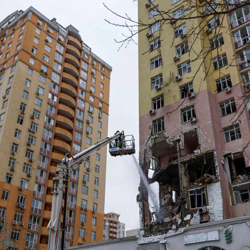 Russia Launches Attack on Kyiv Ahead of Trump‑Zelensky Meeting