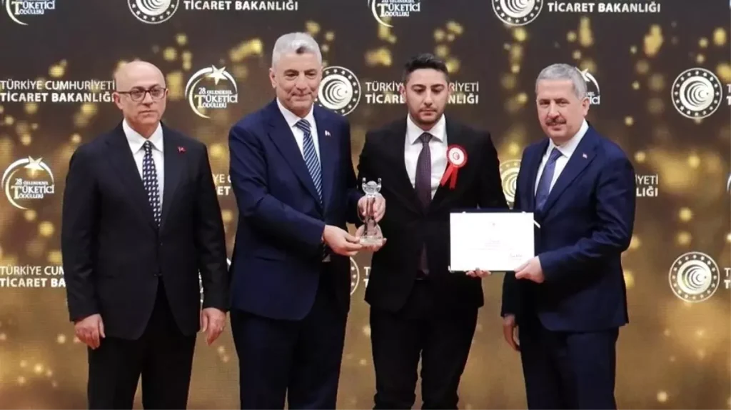 Kemal Diri’ye Tüketici Özel Ödülü: Ekonomi Muhabiri Büyük Takdir Topladı