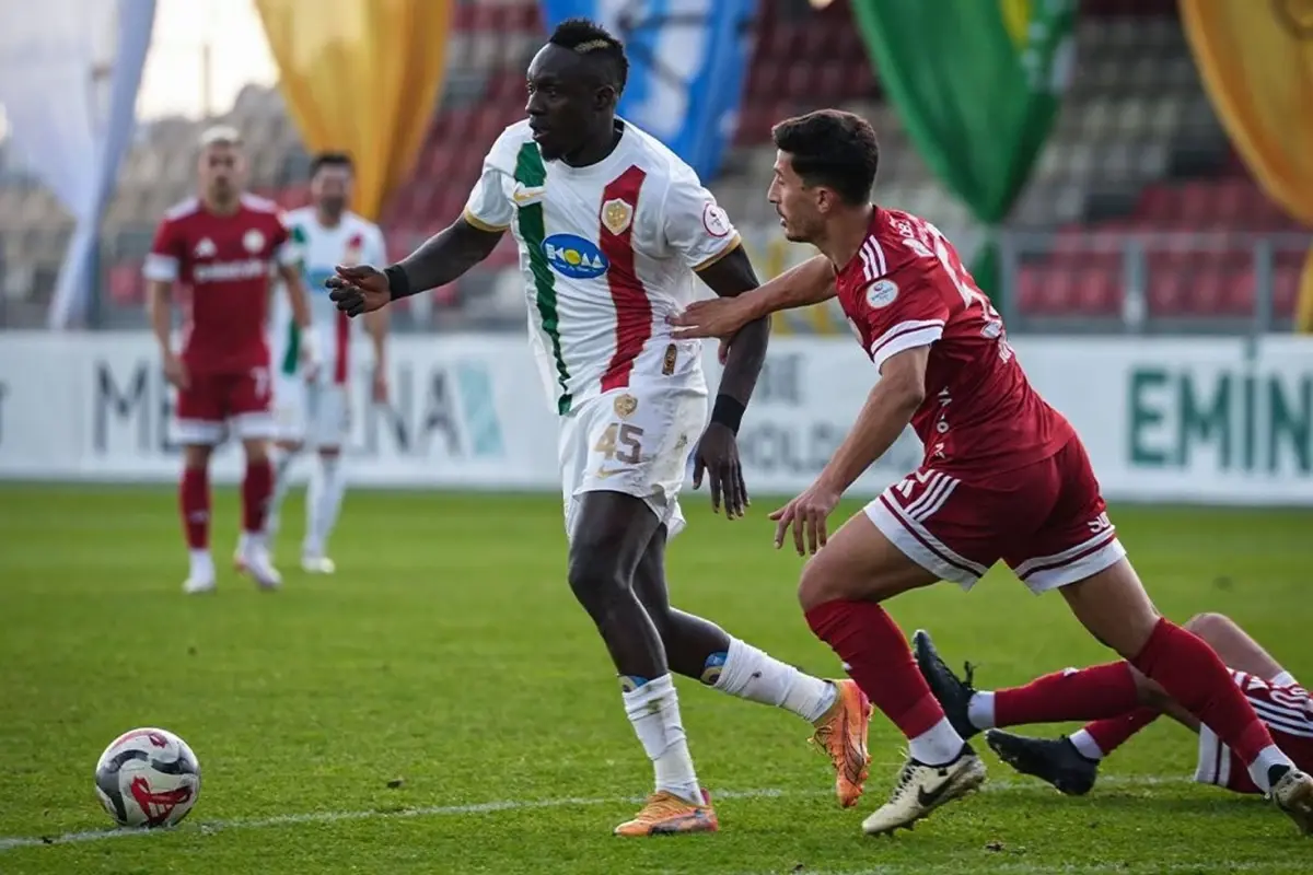 4-3’lük maçta son sözü 90+3’te Mbaye Diagne söyledi