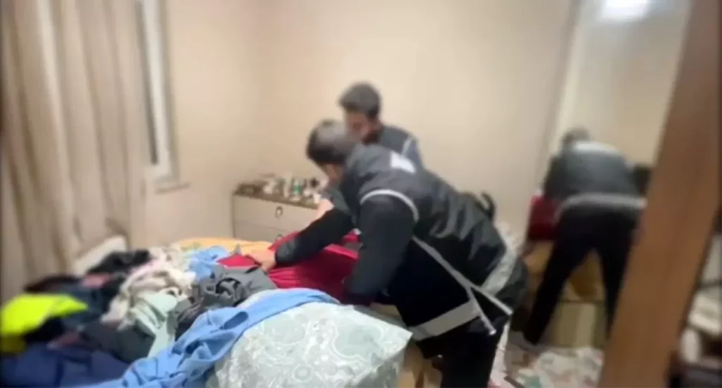 Hatay’da 40 Yıllık Hapis Cezalı Dolandırıcı Gardıropta Yakalandı