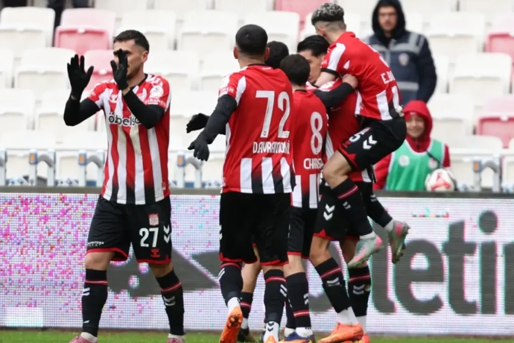 -5 derecede kritik 3 puan! Sivasspor galibiyeti hatırladı