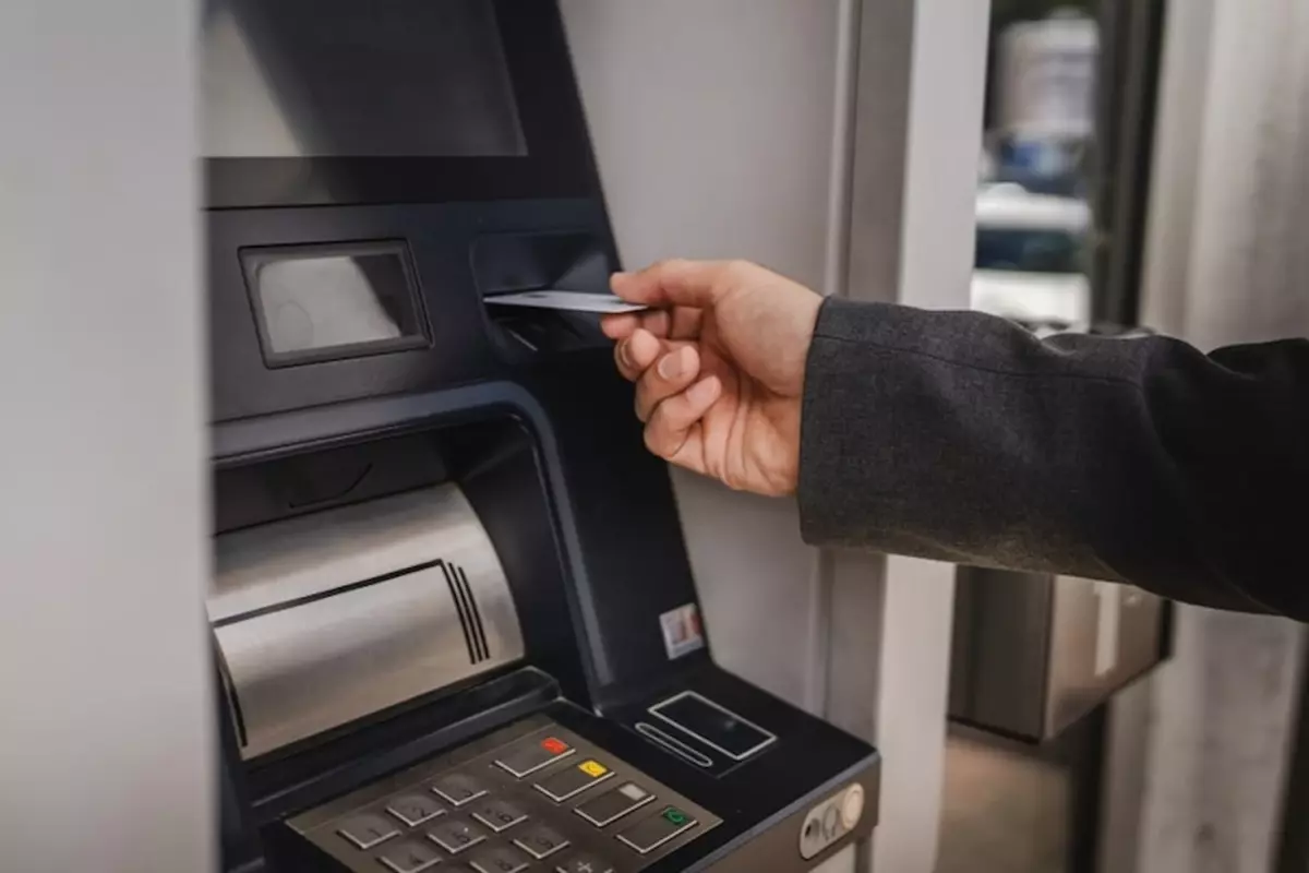 70 Yıllık Dev Banka 51 Şubesini Kapatıyor