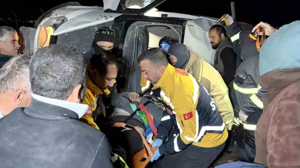 Adıyaman’da Minibüs Devrildi, 4 Yaralı