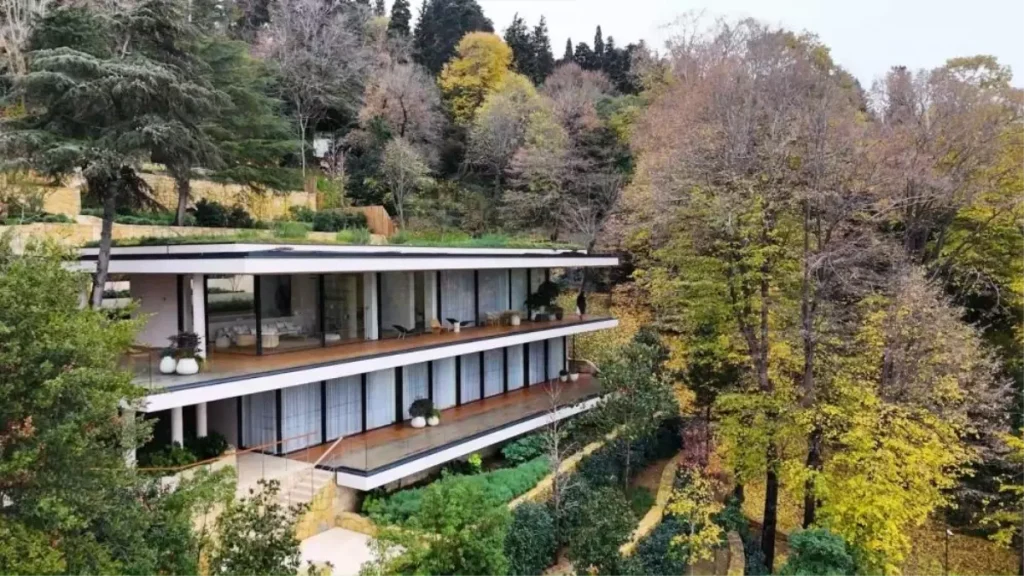 Adnan Oktar’ın eski villası Rus Oligark’ın restorasyonundan geçti! İşte son hali