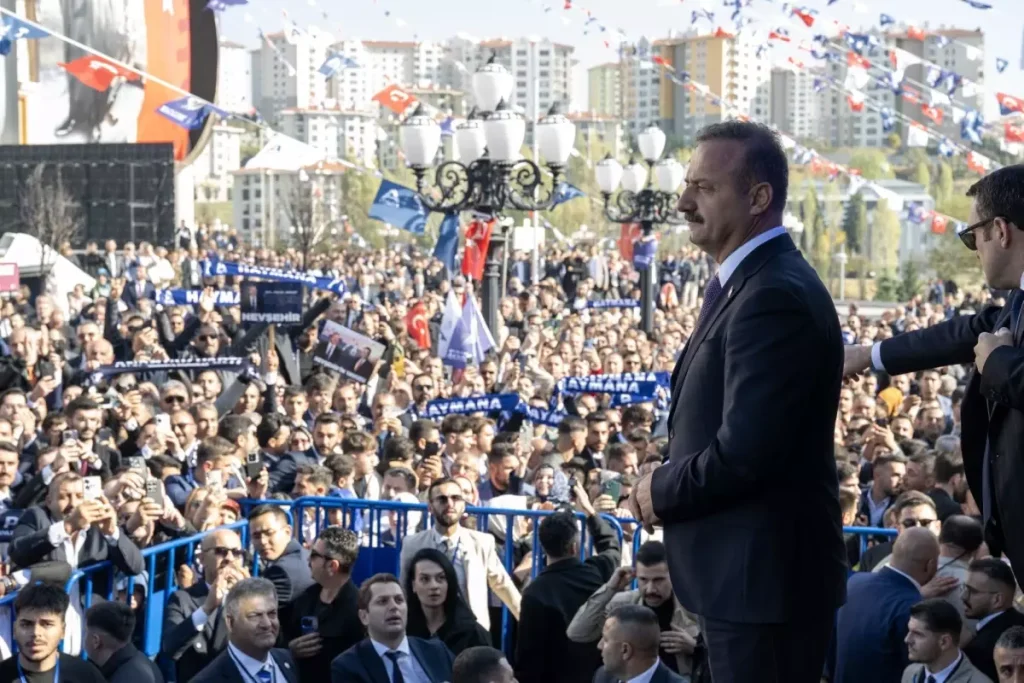 Anahtar Parti 100 Bin Üye Barajını Aştı ve Örgütlenme Gücünü Gösterdi