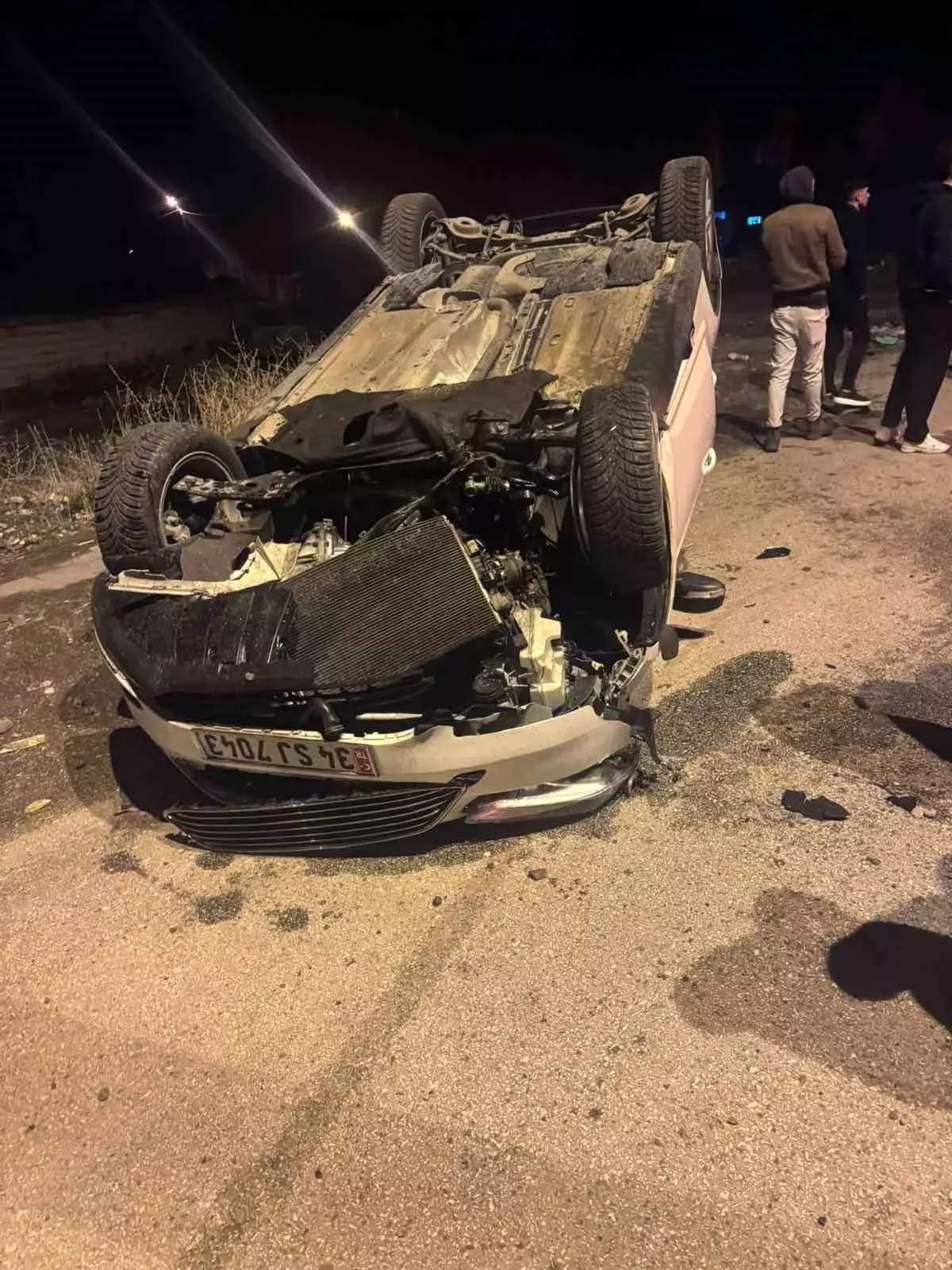 Ağrı’da Şok Eden Kaza: Takla Atan Araçta 2 Yaralı