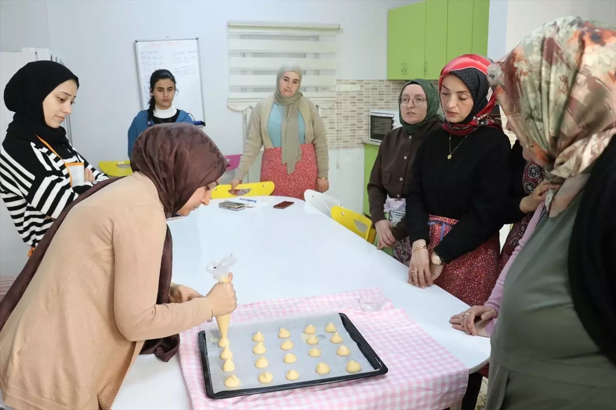 Ağrı’da Kadınlar Mutfaktan Gelir Kapısına: ADEM Kurslarıyla Güçlenen Kadınlar