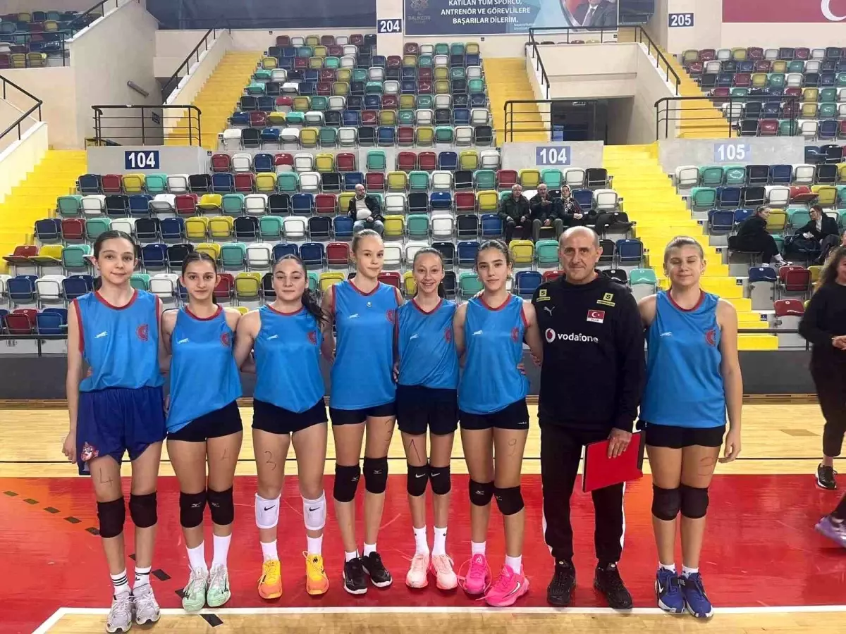 Akhisar Voleybolunda 7 Genç Yetenek Seçmelerde Parladı