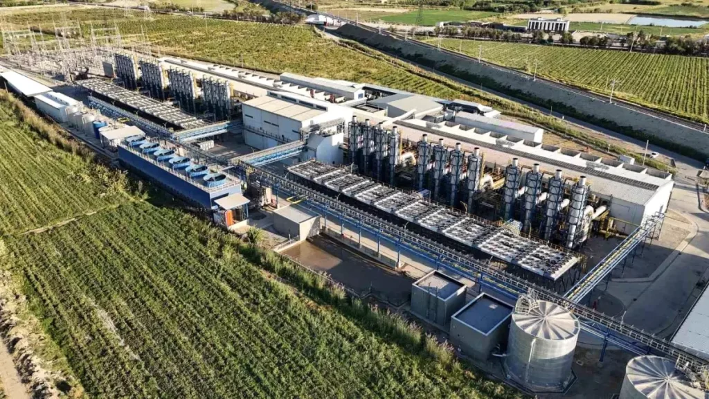 Aksa Enerji’den Buhara’ya Spor Salonu: 700+ Genç İçin Yeni Enerji!