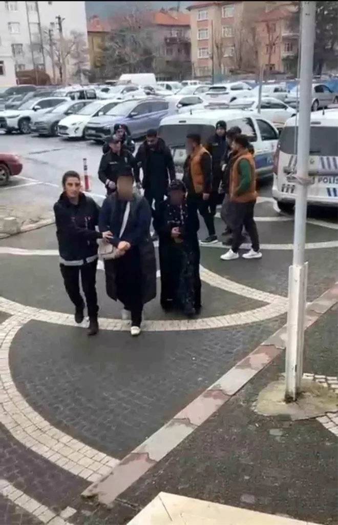 Akşehir’de Kaçak Göçmen Operasyonu: 12 Göçmen Yakalandı, 3 Şüpheli Tutuklandı