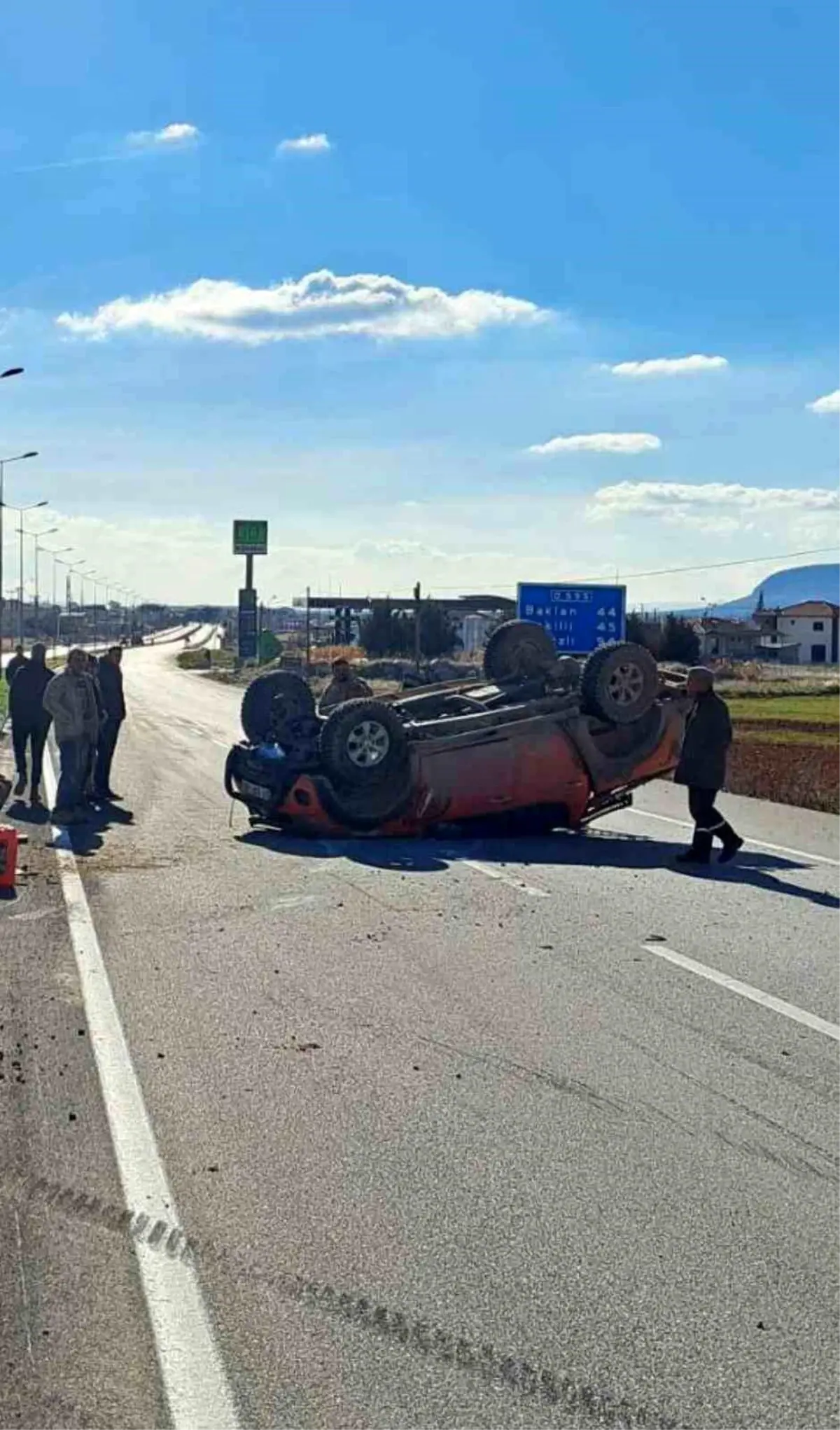 Denizli’de Pikap Takla Attı