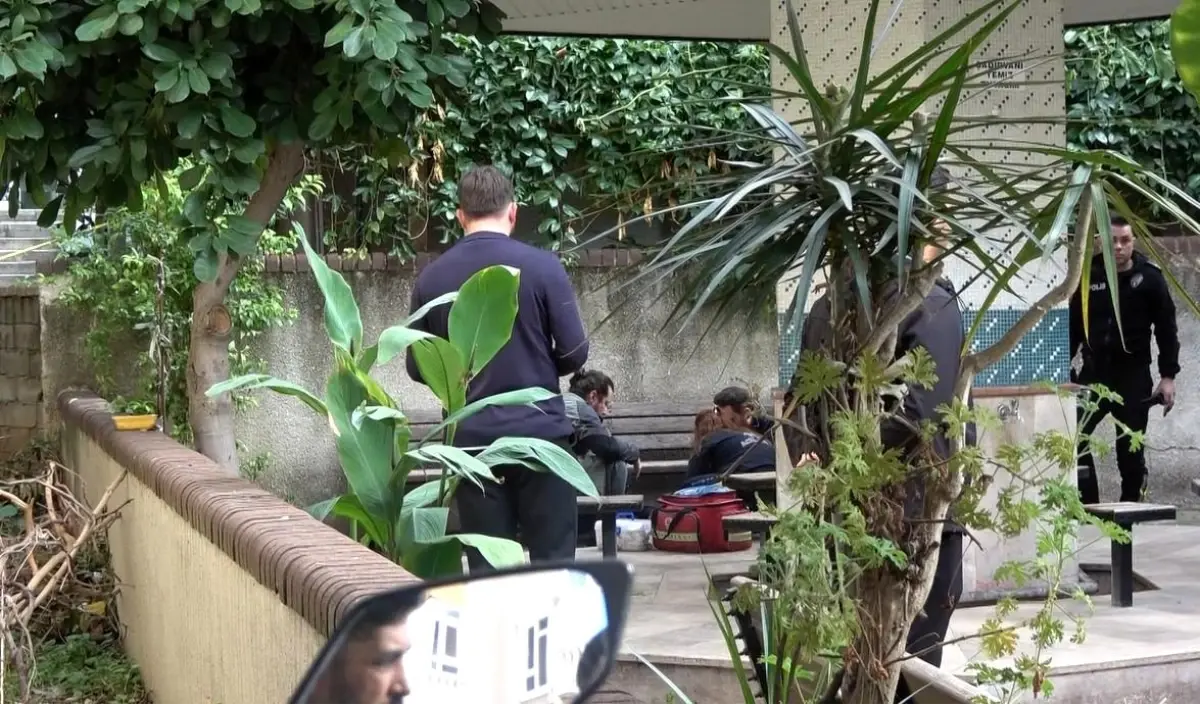 Alanya’da dayı dehşet saçtı: 1 yeğenini öldürüp diğer yeğeni ve eniştesini yaraladı