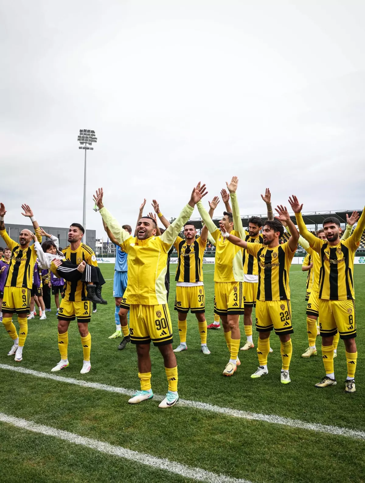 Aliağa FK Evinde 7’de 7 Yaptı: Zirve Yarışı Kızışıyor!