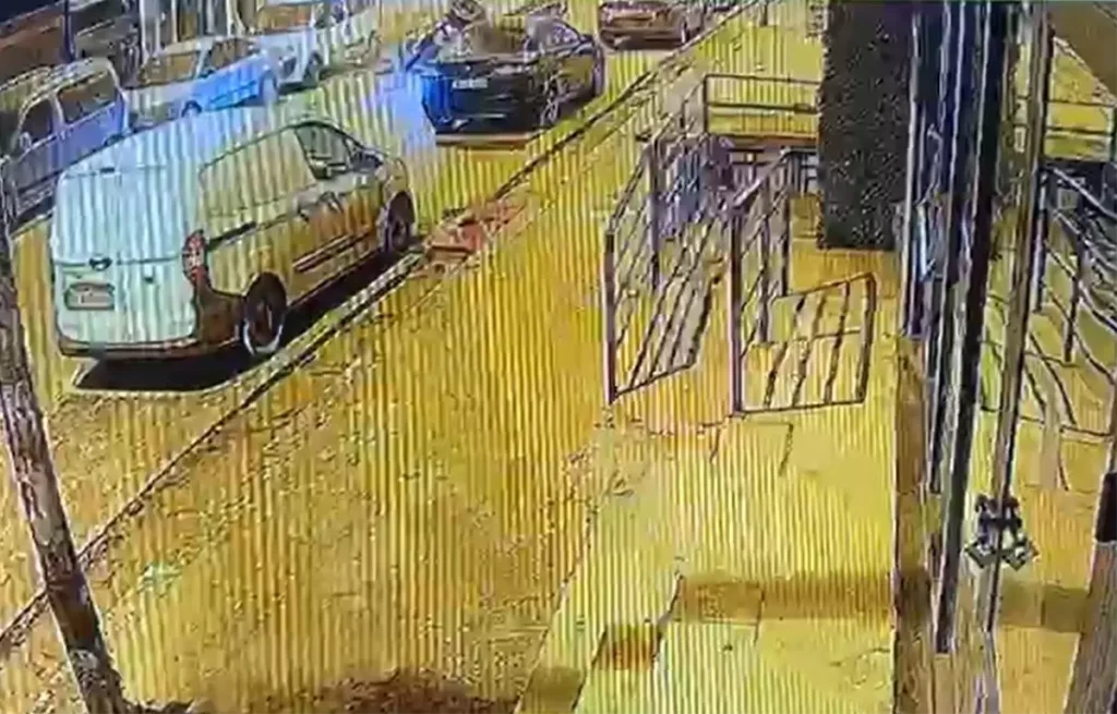 Esenyurt’ta Alkollü Sürücü Takla Attı: 3 Kişi Hafif Yaralandı